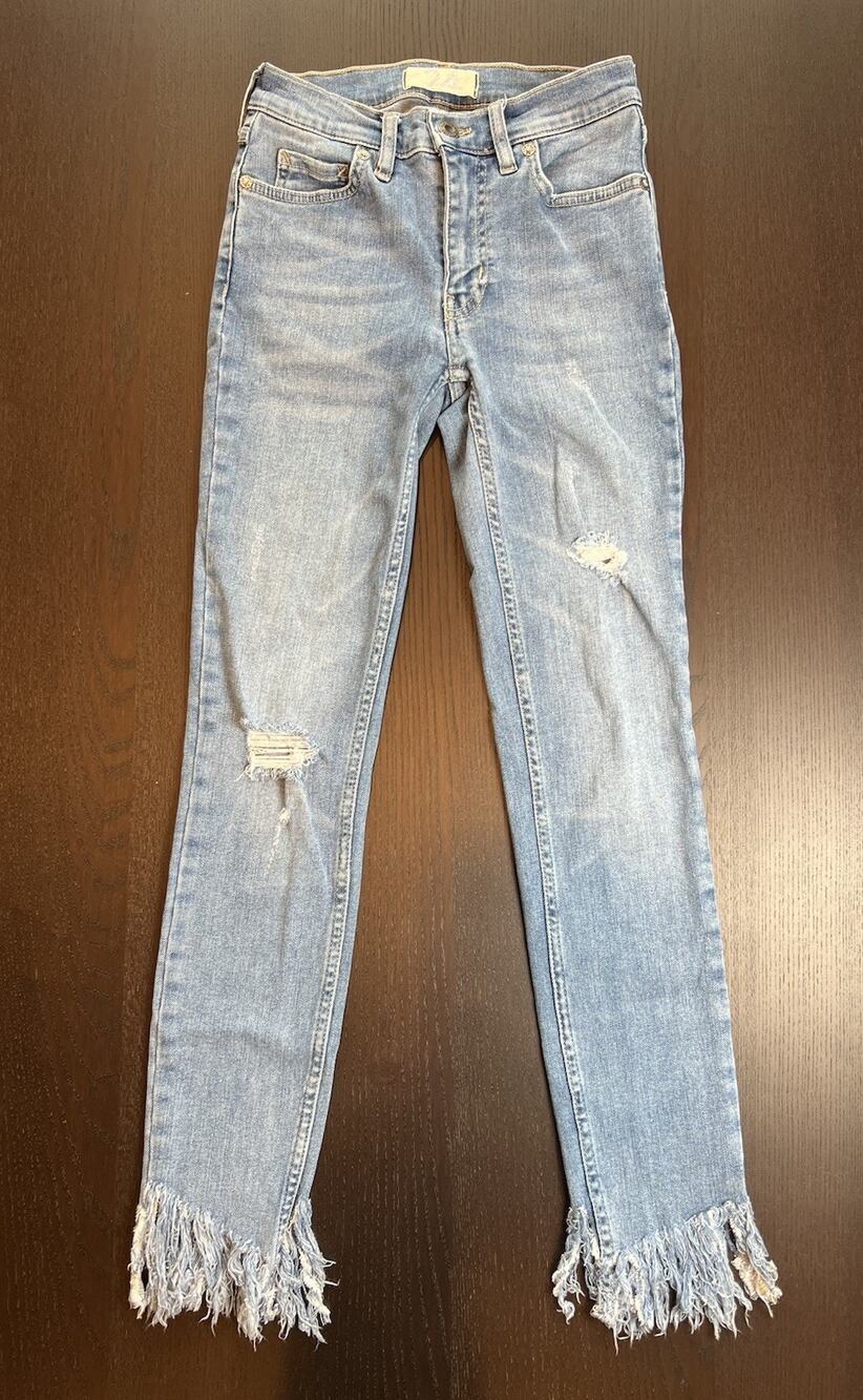 Free People Distressed Frayed Fringe Hem Skinny Jeans Light Wash Women’s Size 24